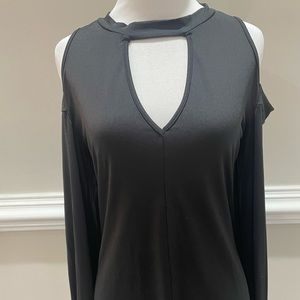 Yoins cold shoulder black shirt